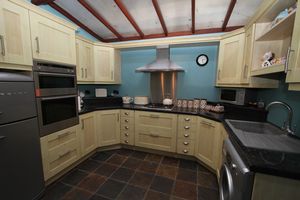 Kitchen- click for photo gallery